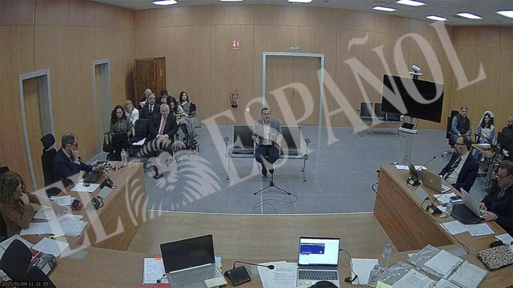 El presidente de la Diputación de Badajoz, Miguel Ángel Gallardo, este jueves 9 de enero declarando ante la juez.