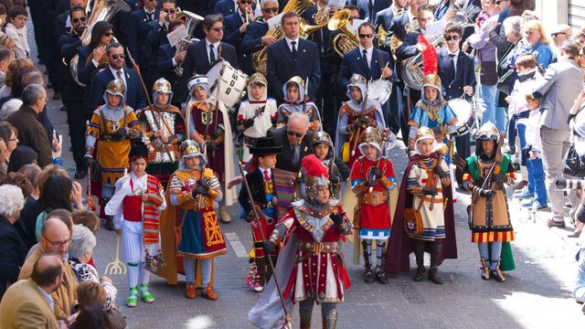 Las fiestas de Moros y Cristianos de Alcoy son las más veteranas como Interés Turístico Internacional, junto a Elche.
