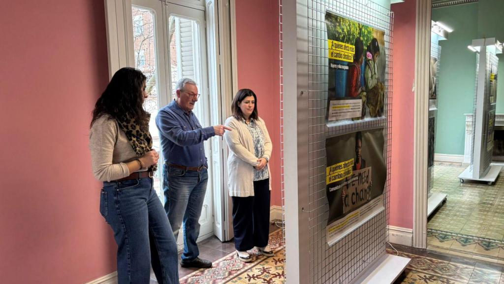 Presentación de la exposición, este viernes en Benavente