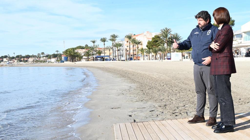 El presidente de la Región de Murcia, Fernando López Miras, y la ministra de Ciencia, Diana Morant, visitan el Mar Menor