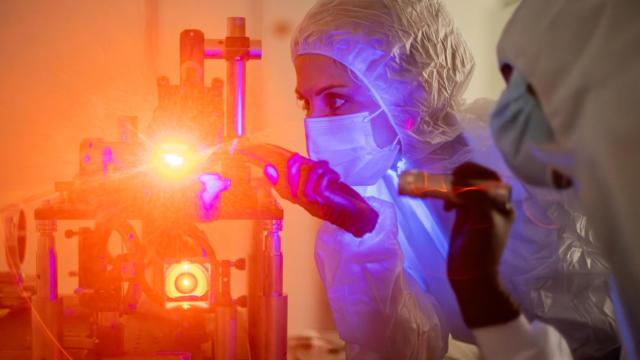 La tecnología de Wooptix es única en realizar mediciones tridimensionales con una resolución por debajo del nanómetro (dividir un milímetro en mil) y en tiempos significativamente más bajos.