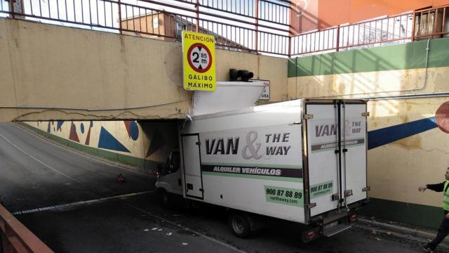 El medidor contra el túnel tragacamiones de Leganés funciona: ni un accidente desde que se instaló por primera vez en 40 años