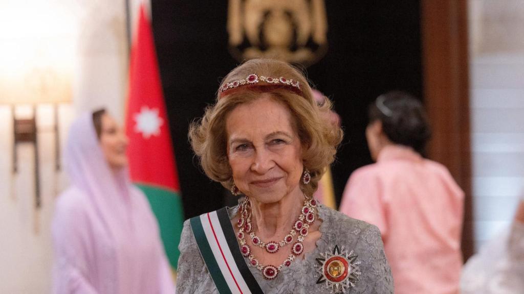 La reina Emérita, en la boda del príncipe heredero Hussein de Jordania y Rajwa Al Saif.