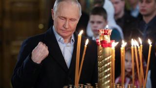 El presidente de Rusia, Vladimir Putin, el pasado 6 de enero en la liturgia navideña ortodoxa en la Iglesia de San Jorge el Victorioso en Moscú.