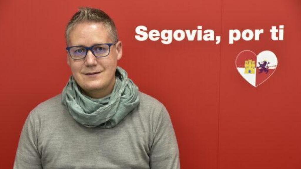 Me ha negado la comunión por homosexual: la denuncia del alcalde de un pueblo de Segovia al párroco de la localidad