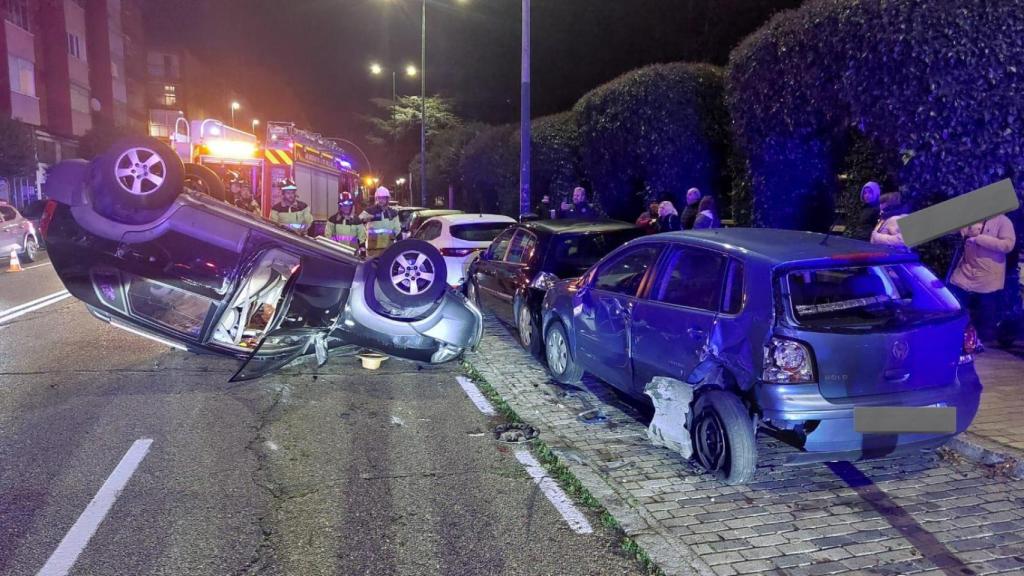 Aparatoso vuelco de un vehículo en Valladolid: la conductora ha dado positivo en la prueba de alcoholemia