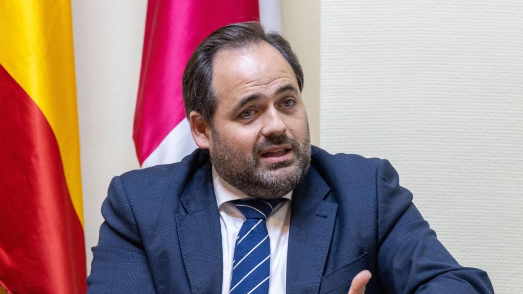 Paco Núñez en su despacho de las Cortes de Castilla-La Mancha durante la entrevista concedida a EL ESPAÑOL - EL DIGITAL CLM.