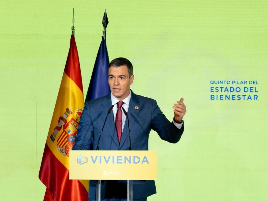 El presidente del Gobierno, Pedro Sánchez, presentando su plan de vivienda este lunes.