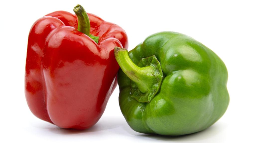 Pimiento rojo y pimiento verde.