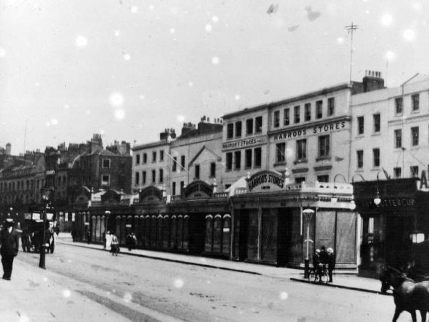 Vista general de Harrods, en1889.