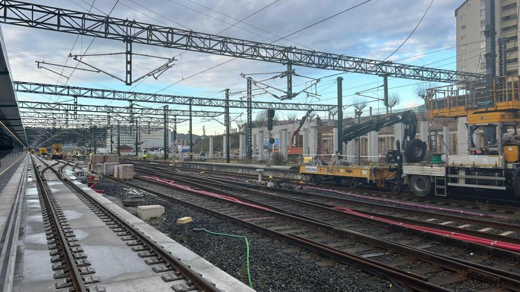 Vías de tren en A Coruña en la estación provisional.