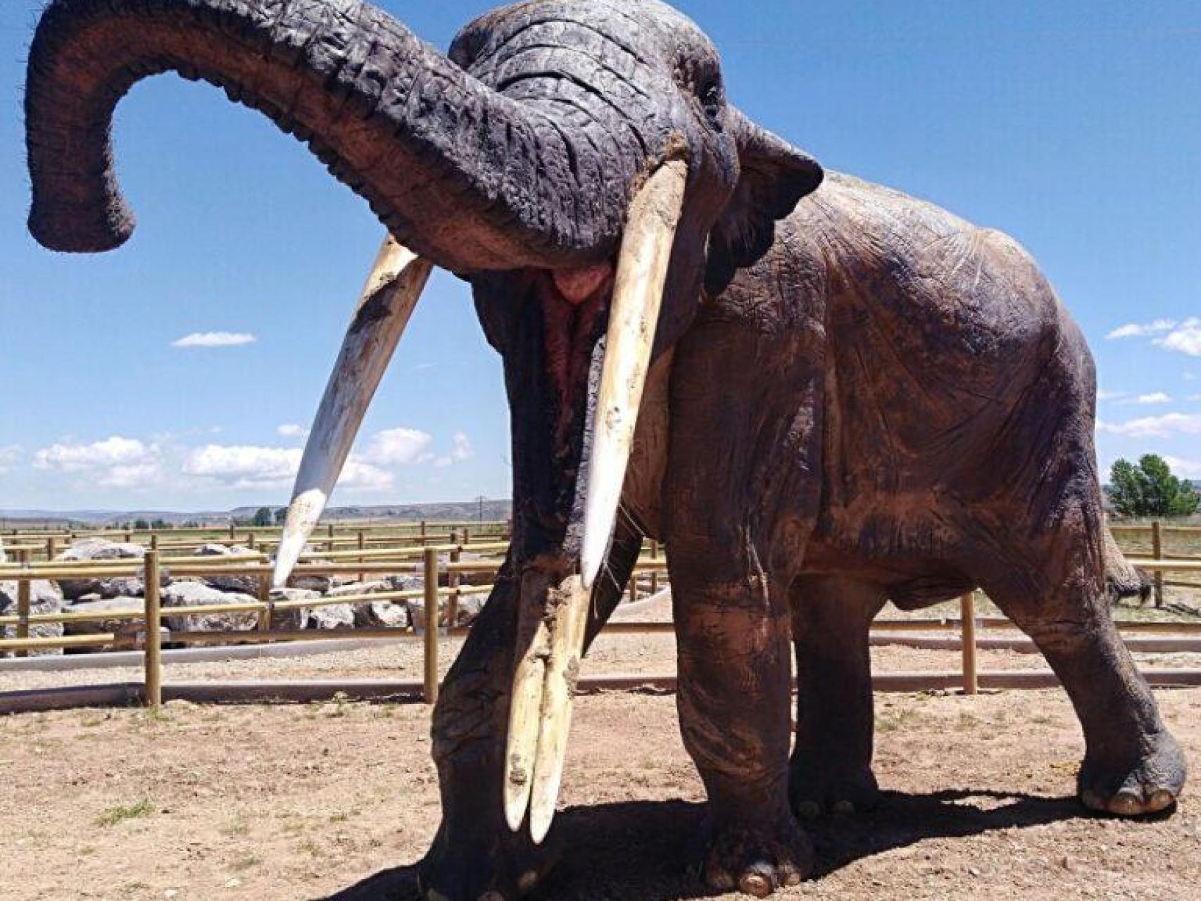 Una recreación de un mastodonte en Teruel.