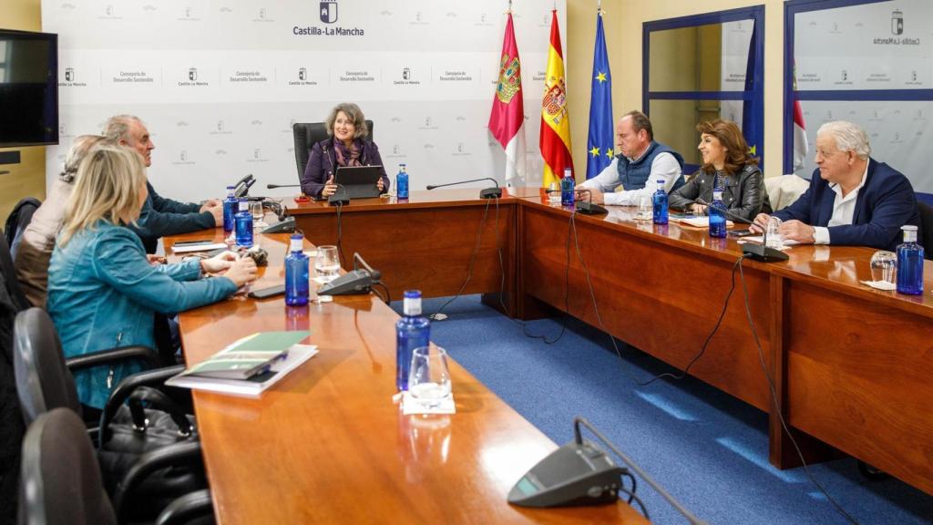 Reunión de Mercedes Gómez con ASAJA Castilla-La Mancha. Foto: JCCM.