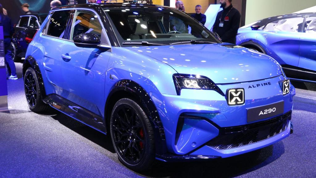 Alpine A290.