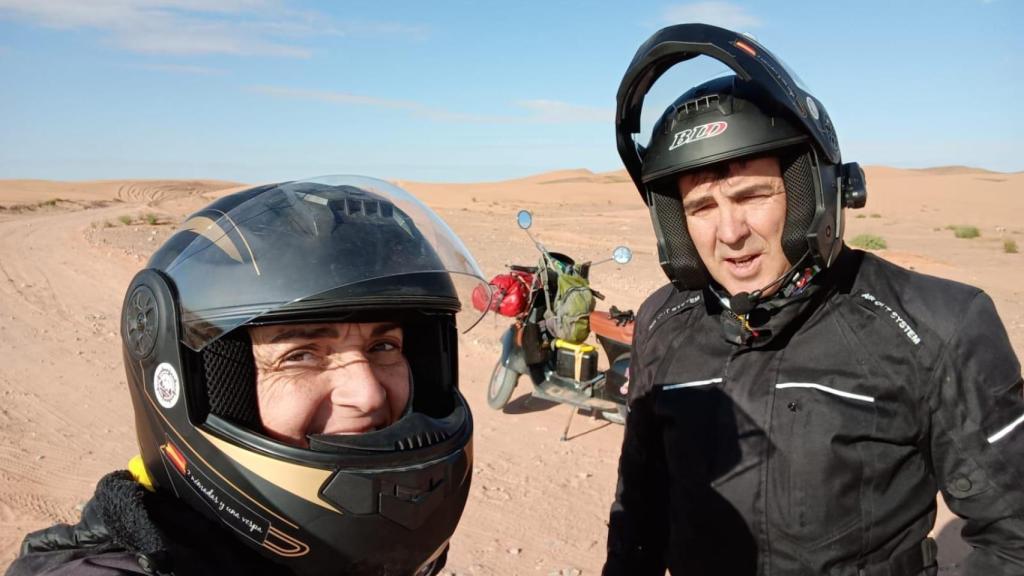 Juan Antonio y Lola durante el viaje.