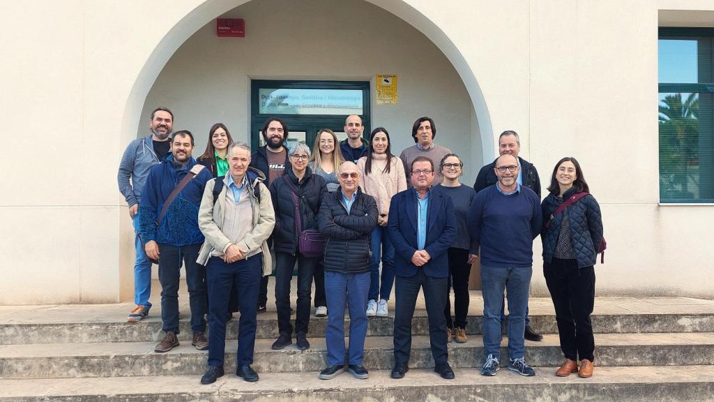 La reunión el pasado diciembre de los expertos en este proyecto con Francis Mojica en el centro.