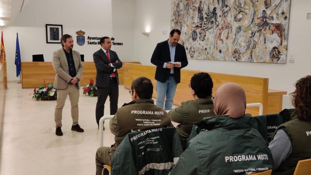 El alcalde de Santa Marta, David Mingo, visita a los alumnos de AFE