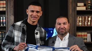 Kervin Arriaga y Juan Carlos Cordero en la presentación como nuevo jugador del Real Zaragoza