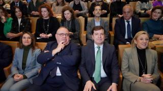 El presidente de la Junta, Alfonso Fernández Mañueco, acompañado por la consejera de Educación, Rocío Lucas, el de Sanidad, Alejandro Vázquez, y la vicepresidenta y consejera de Familia e Igualdad de Oportunidades, Isabel Blanco, durante la presentación de la Estrategia de Salud Mental 2024-2030, este martes