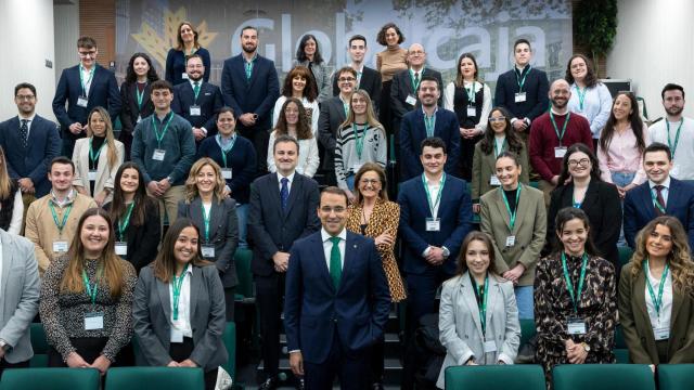 Pedro Palacios junto a las nuevas incorporaciones de 'Globaltalent'.