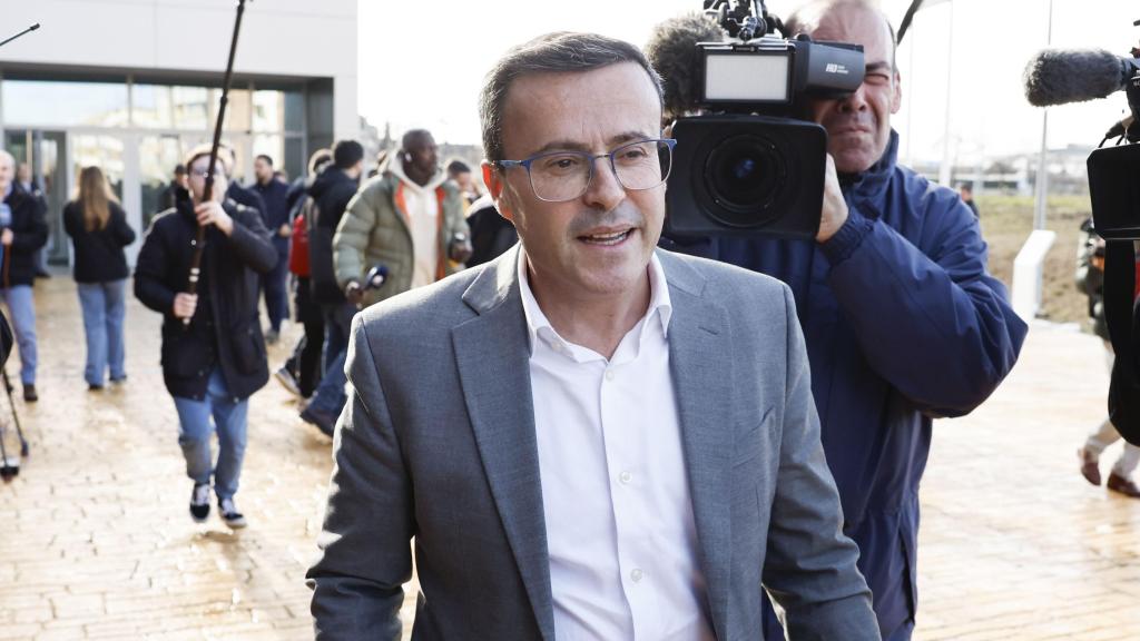 El presidente de la Diputación de Badajoz y secretario general del PSOE de Extremadura, Miguel Ángel Gallardo, a su salida de los juzgados de Badajoz.