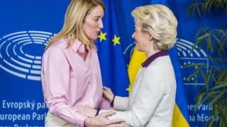 Roberta Metsola y Ursula von der Leyen, en una imagen de archivo./