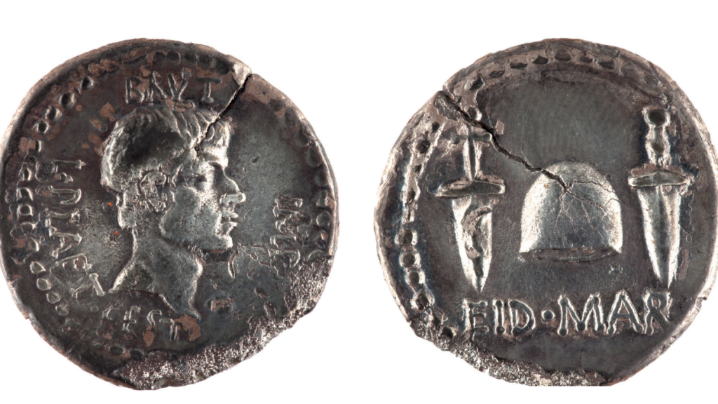 Denario de los idus de marzo.