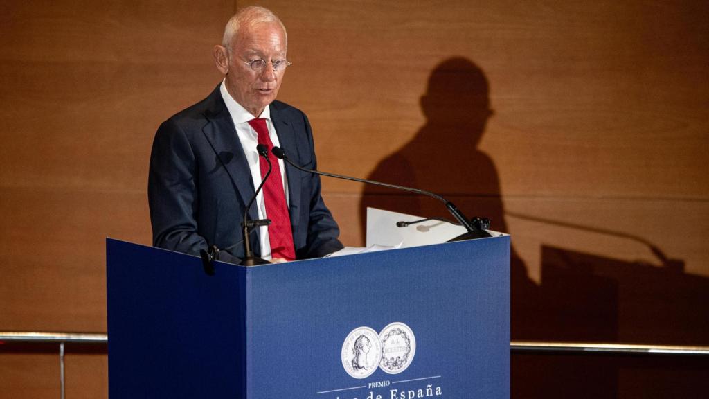 El presidente y fundador de Mango, Isak Andic, interviene durante el acto de entrega del VIII Premio Reino de España a la Trayectoria Empresarial (Iese), en el IESE Business School Barcelona Campus Norte, a 18 de marzo de 2024.