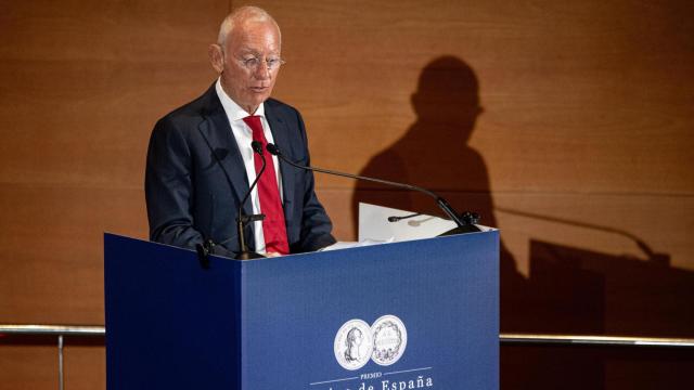 El presidente y fundador de Mango, Isak Andic, interviene durante el acto de entrega del VIII Premio Reino de España a la Trayectoria Empresarial (Iese), en el IESE Business School Barcelona Campus Norte, a 18 de marzo de 2024.