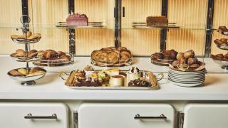 La pastelería francesa con salón de té que acaba de abrir en plena Gran vía en un lujoso hotel de cinco estrellas