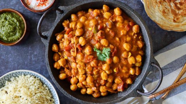 Potaje de garbanzos en la cazuela.