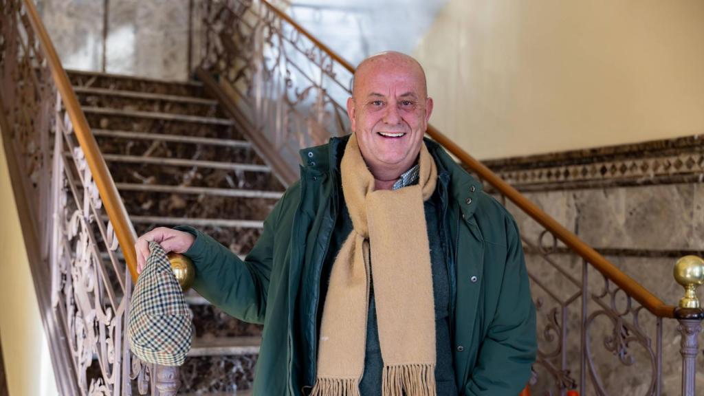 Emilio Bravo en el Ayuntamiento de Mora después de la entrevista.