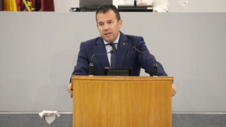 El diputado socialista, Fernando Moreno, interviene en la Asamblea Regional.