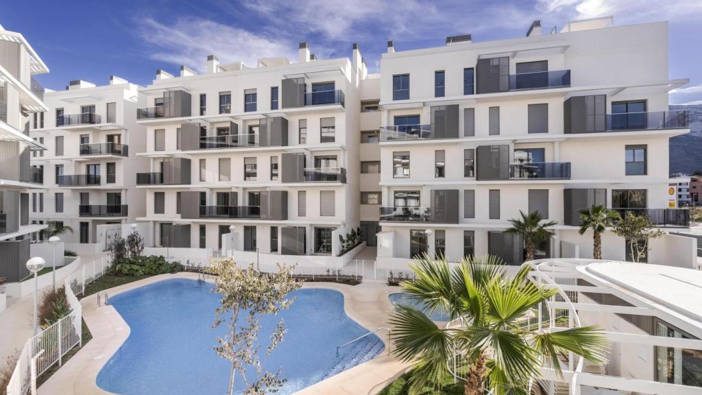 Panorámica interior de la promoción Marina Real.