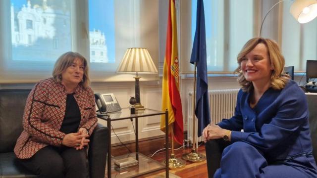 Reunión entre Tomasa Hernández y Pilar Alegría.
