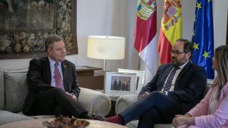 Emiliano García-Page y Paco Núñez, en una imagen de archivo.