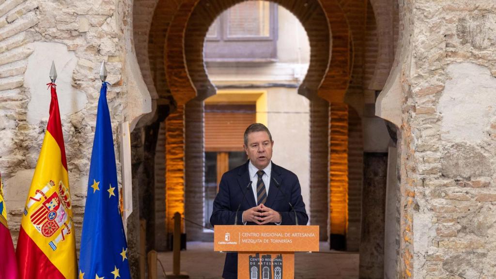 El presidente de Castilla-La Mancha, Emiliano García-Page, este miércoles en la Mezquita de Tornerías de Toledo.