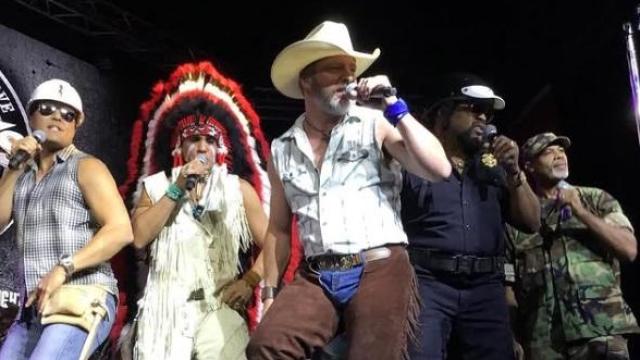 Village People en una actuación.