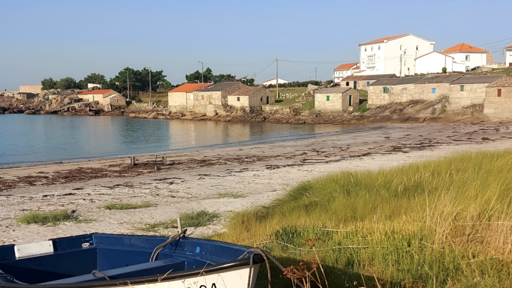 Camiño dos Costados en Caldebarcos.