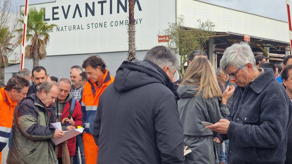 Trabajadores de Levantina (O Porriño).
