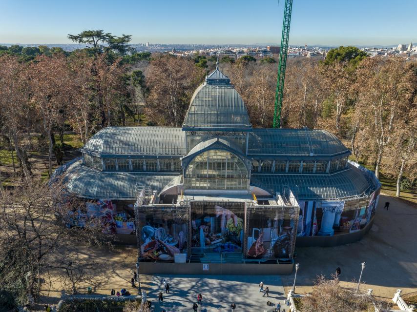 Miguel Ángel Tornero, Gran Friso. Vista general de la intervención en el Palacio de Cristal. Museo Reina Sofía, Madrid, 2025