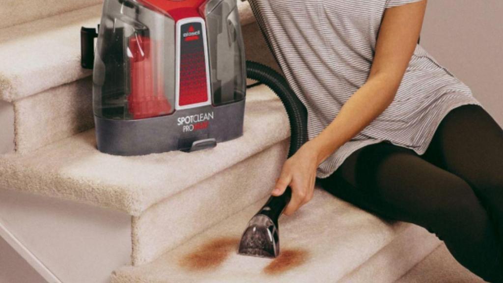 Ideal para eliminar suciedad, manchas y líquidos: así es la aspiradora de agua que triunfa en Amazon