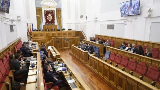 Reproches en las Cortes a cuenta de la lista de espera mágica en la Sanidad de Castilla-La Mancha