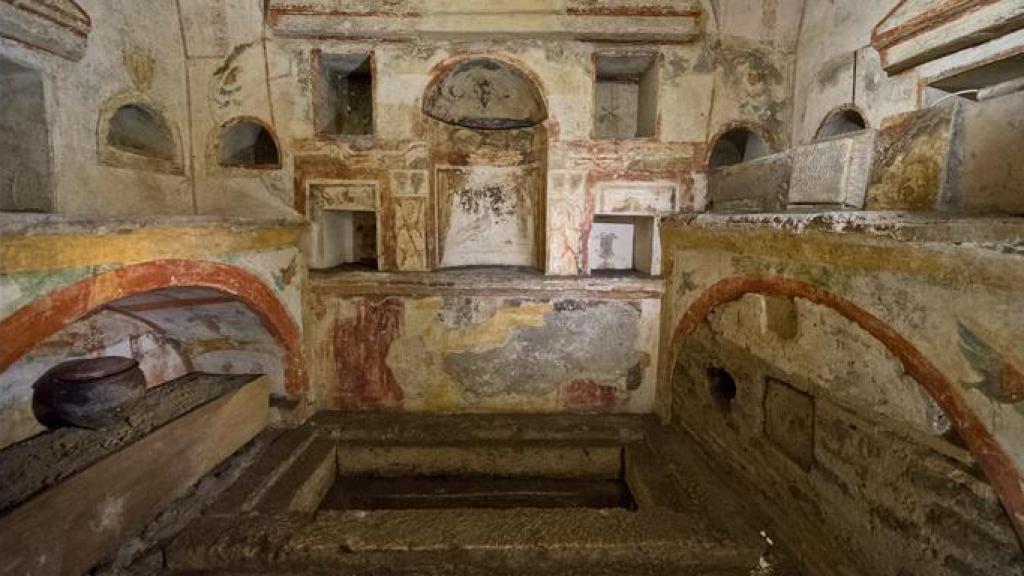 Una tumba romana en la necrópolis vaticana, próxima al supuesto lugar de enterramiento de san Pedro.