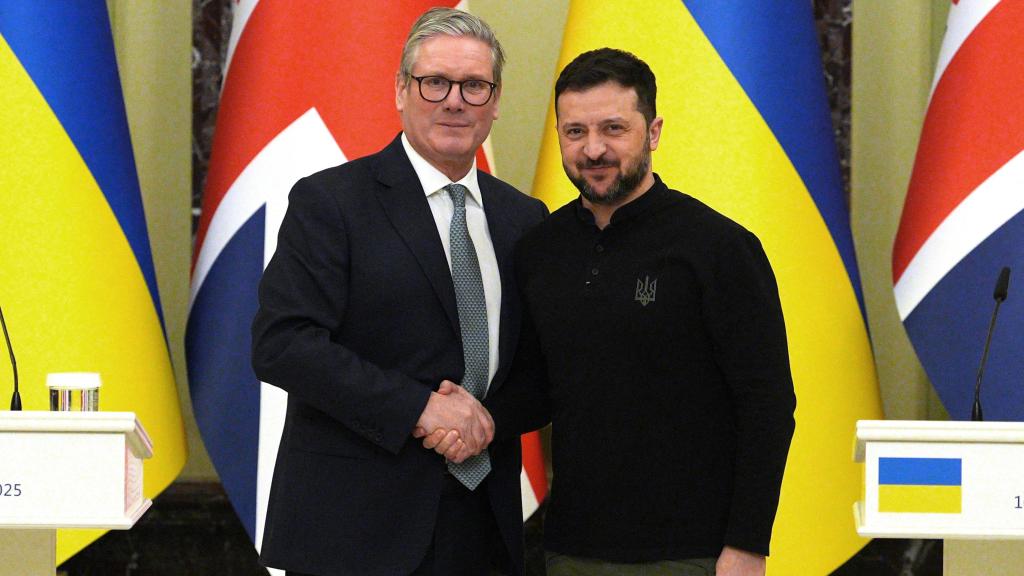 El primer ministro británico, Keir Starmer, y el presidente ucraniano, Volodímir Zelenski, se reunieron este jueves en Kiev.