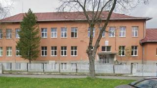 La escuela de Spisska Stara Ves, en el norte de Eslovaquia, donde ha tenido lugar el ataque.