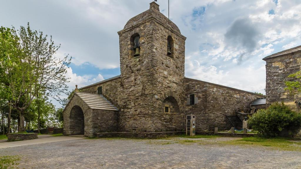 Iglesia de Santa María Real do Cebreiro