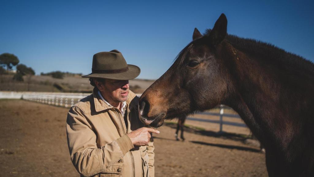 Juan Manuel ha vendido purasangres ingleses por todas las partes del mundo.