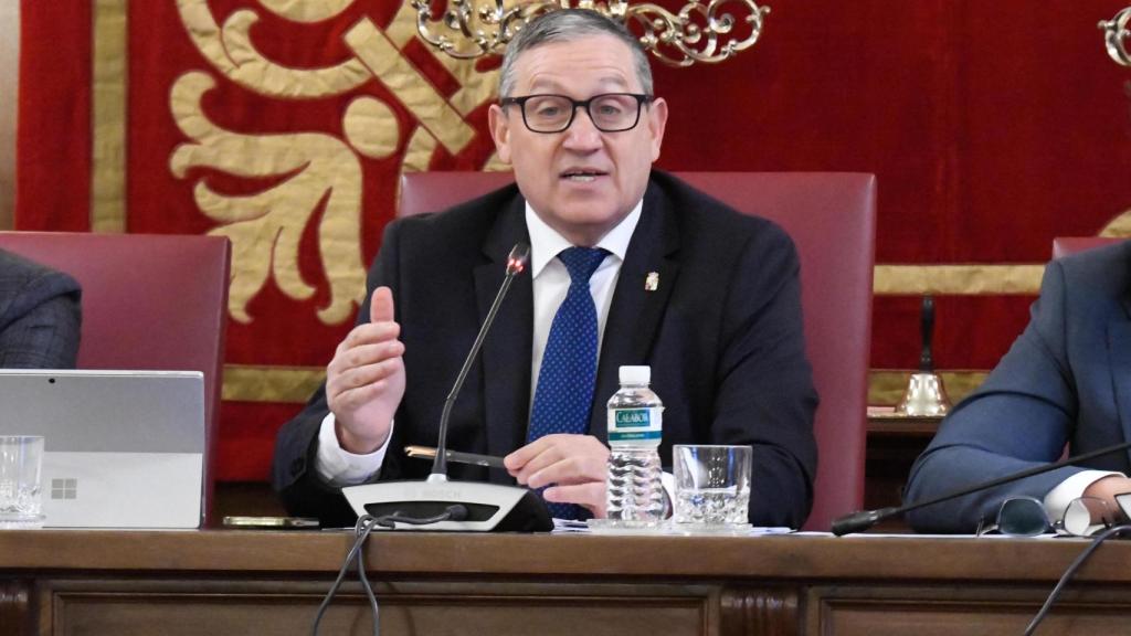 El presidente de la Diputación de Zamora durante su intervención en el pleno de enero de 2025