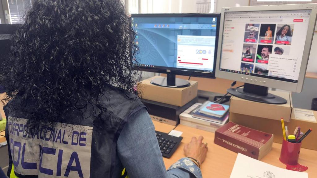 La Policía Nacional detiene a dos mujeres en Zamora por estafas online: una víctima llegó a pagar 2.300 euros